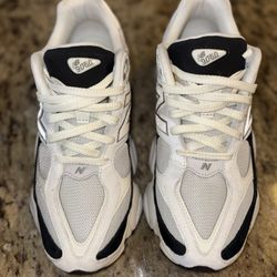new balances 9060 (size 10)