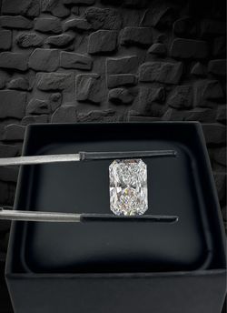 5.05 Ct lab-grown Certified Radiant Shape Diamond