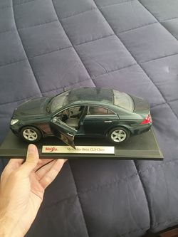 Maisto Mercedes‑Benz CLA‑Class Toy Model - Blue Die‑Cast Replica, Used