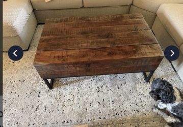 Solid wood coffee table with cocktail lift top