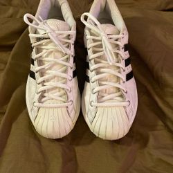 Adidas Superstars Size 11   Clean 