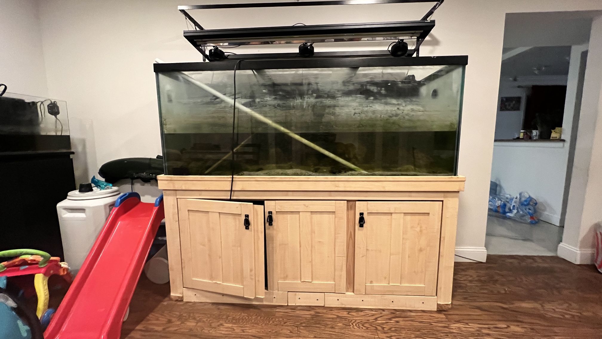 210 Gallon Aquarium 6ft Length X 2ft Width X 29 Inch Height for Sale in ...