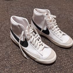 Nike White Black High Top Lace Up Solid Men's Basketball Athletic Sneakers