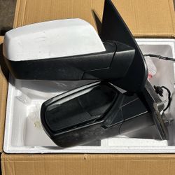 white Painted Mirrors