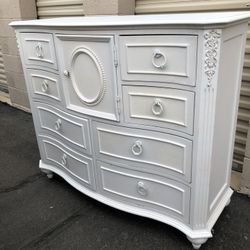 Dresser White 