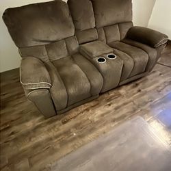 Loveseat-Recliner 