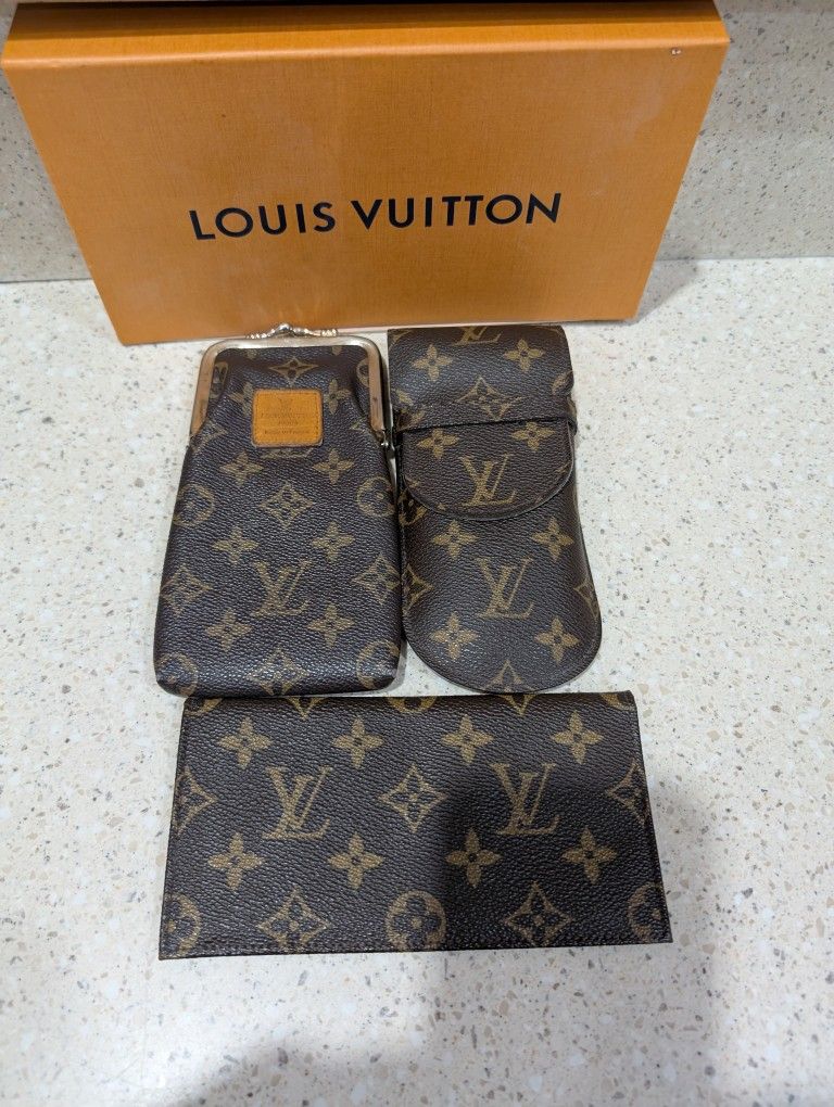 Loui Vuitton Glasses Case And Check Book Cover  Rare Limited Edition Kiss Lock Monogram 