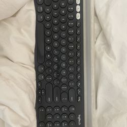 Logitech Keyboard 
