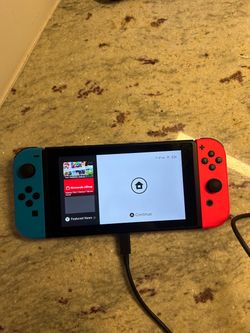 Nintendo Switch V2 – Excellent Condition – Includes Dock & Charger