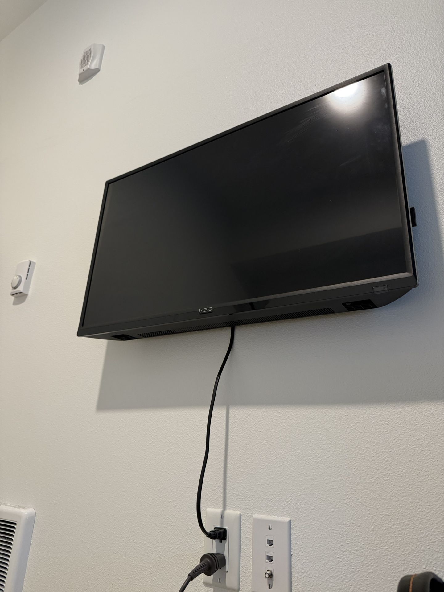 Vizio 32 Inch 1080p TV