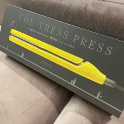 Dry Bar  Straightener