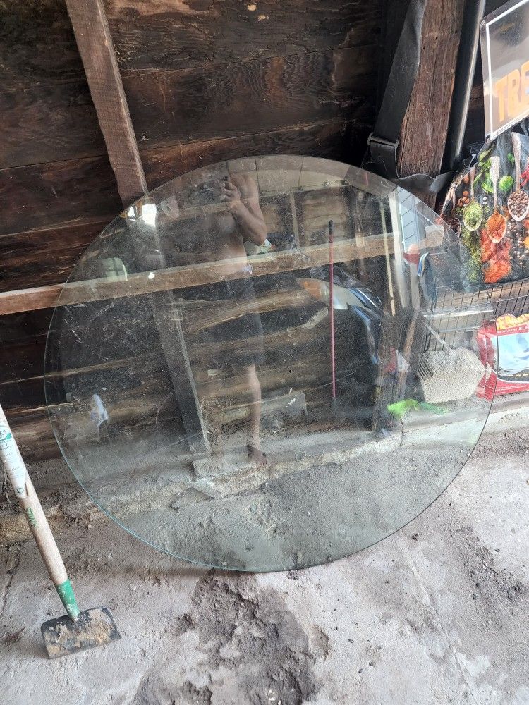 42" Round Tempered Glass Table Topper