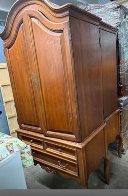 ROPERO/ ARMOIRE