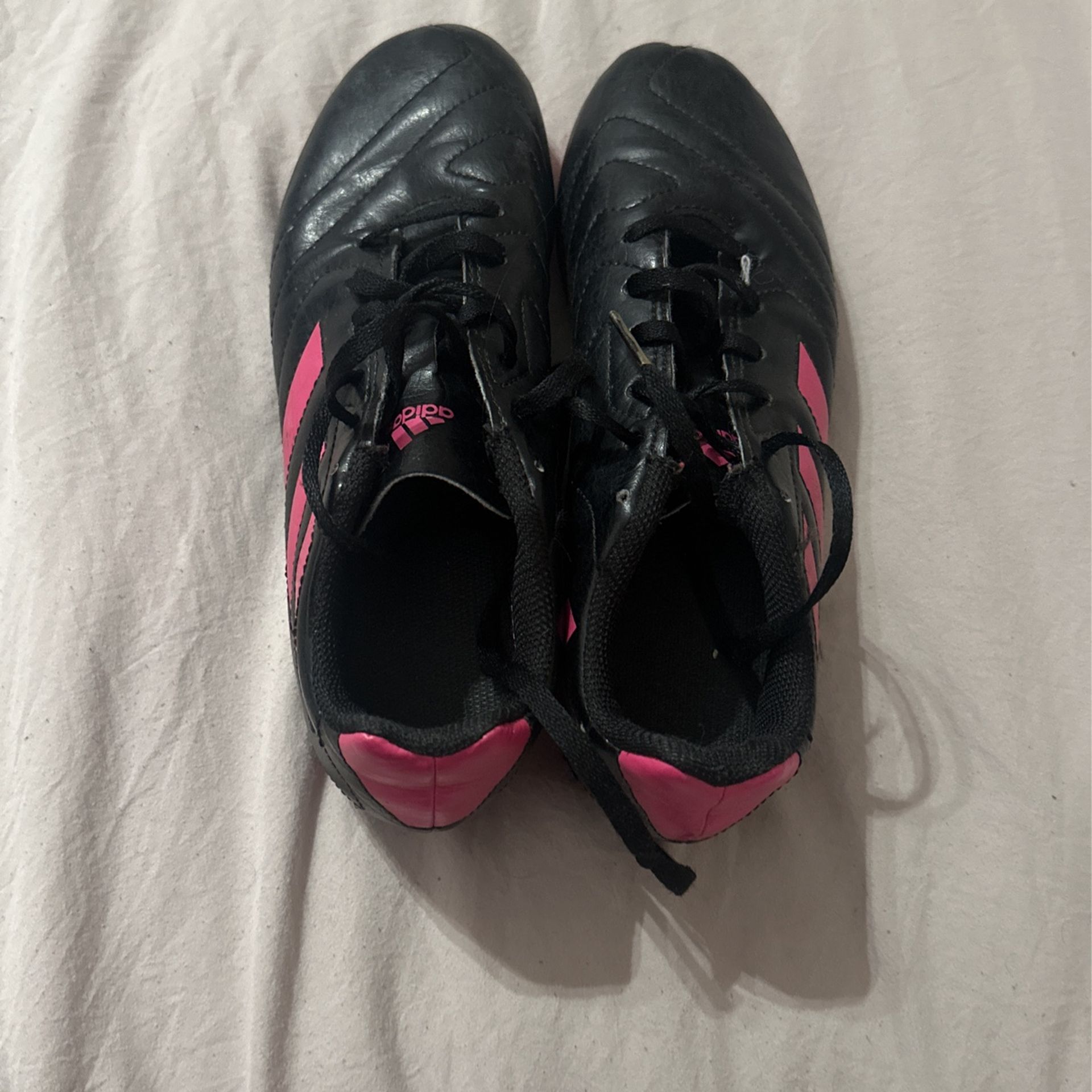 Soccer shoes kids