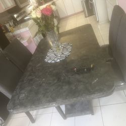 Dining Room Set w/6 Chairs