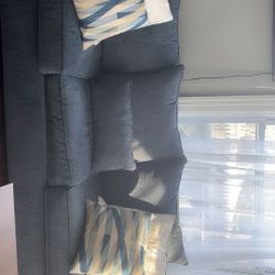 Vendo 2 Muebles Azul Marino / Two Navy Blue Sofá 