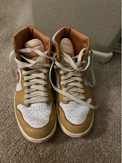 Nike High Top Women’s Shoes in Light Brown Size 8.5