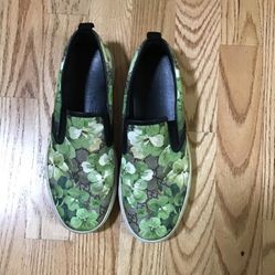 Green Gucci Garden Size 7
