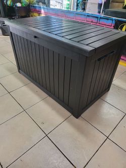 Outdoor storage deck box 230g