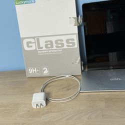 Apple iPad 9th Gen 10.2” Bundle 
