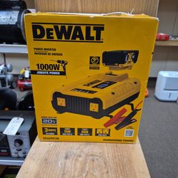 NEW Dewalt 20V Max 1000W Power Inverter DXAEPIP3W Just Tool