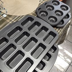 Baking molds