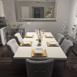 Gorgeous, white dining table (table only)