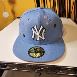 Yankees New Era Light Blue Cap with Floral Accents