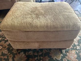 Oversized ottoman