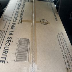 Delta 4 in 1 Convertible Crib W/ Dream on me Mattress W/ used pack and play and free NB Pack diapers 