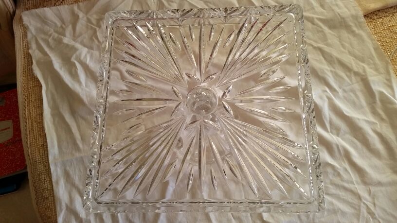 CRYSTAL Support for Cake or Dish, Dinning