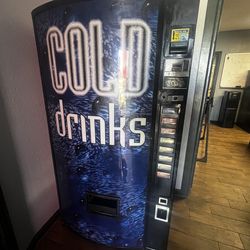Cold Drinks Vending Machine