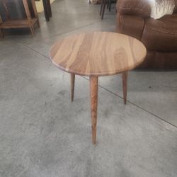 MIDCENTURY MODERN SOLID WOOD LARGE ROUND COFFEE TAB;E