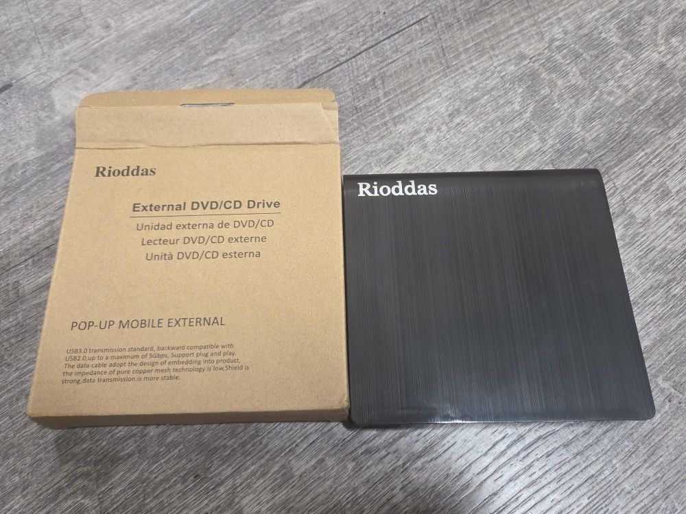 BRAND NEW Rioddas External DVD/CD Drive
