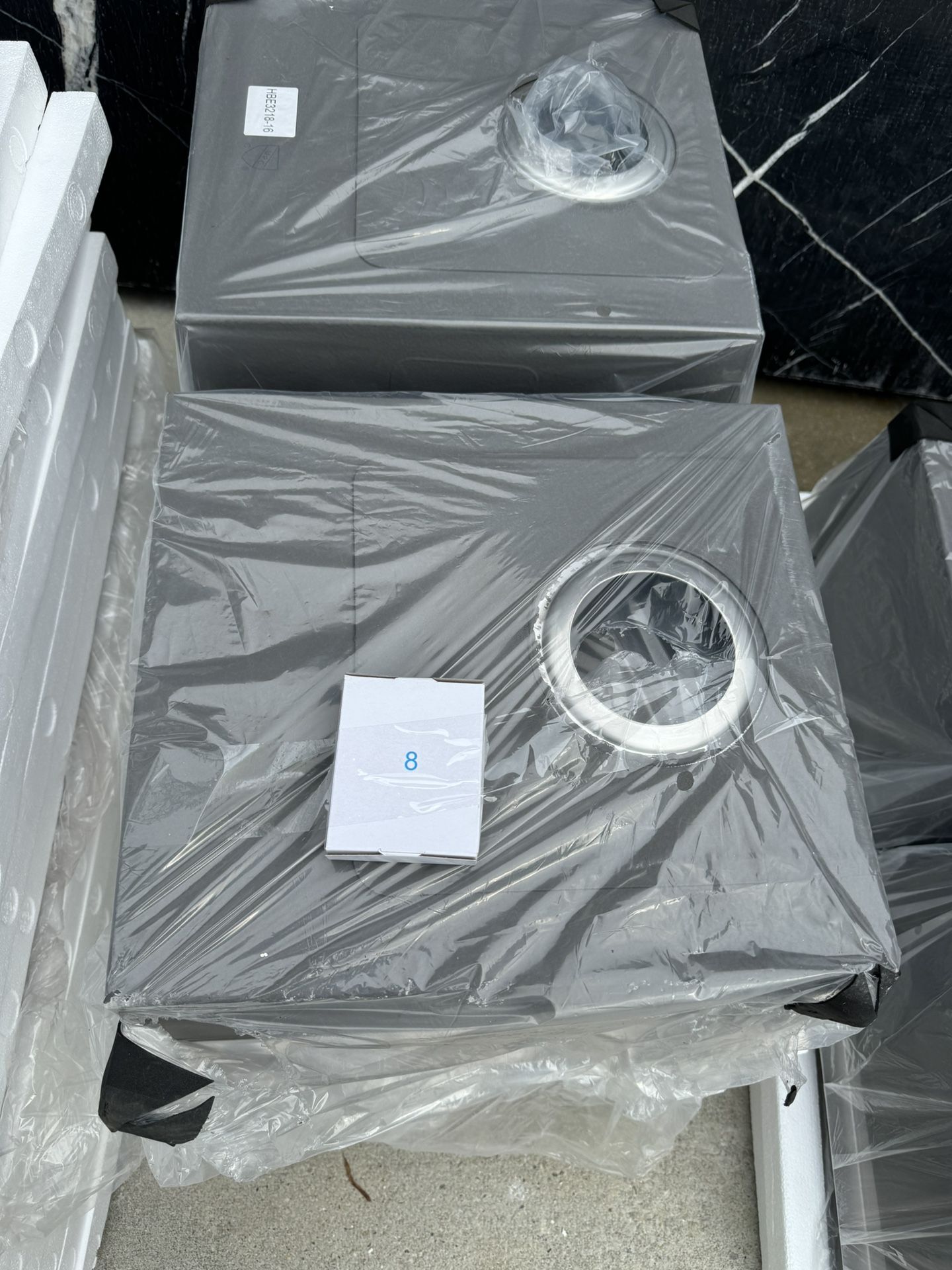 Installer Sink Granite And  Quartz What’s You Want?