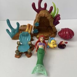 Disney Store Swimming Ariel Playset Little Mermaid Princess Figure Incomplete