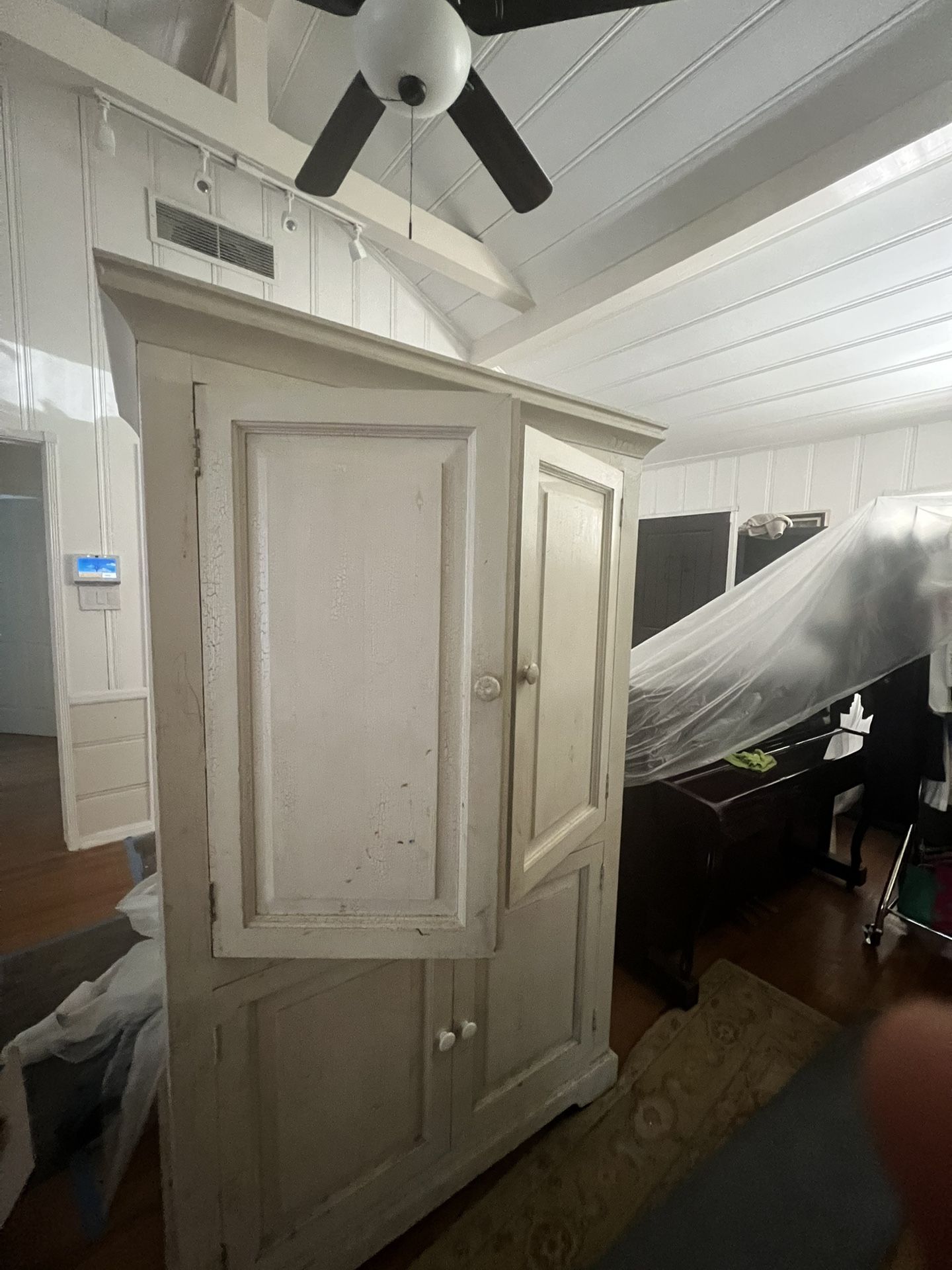 Armoire