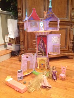 Disney Rapunzel Tangled Castle Tower House 42"