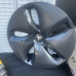 5 OEM Tesla Model 3 Wheel Covers