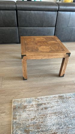 Hernredon End Table $1400