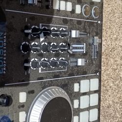 EDISON PROFESSIONAL MODEL # SCRATCH 3000  MKII DUAL CD/ USB/ MP3. PLAYER WITH HARD CASE