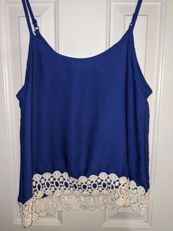 Liberty love XS blue and white lace crop top