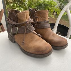 Earth Origins W Leather Randi Radley Ankle Boots Almond 9.5 Renaissance Natural