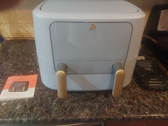9 QT TriZone Air Fryer, New, Beautiful Brand, Cornflower Blue by Drew Barrymore