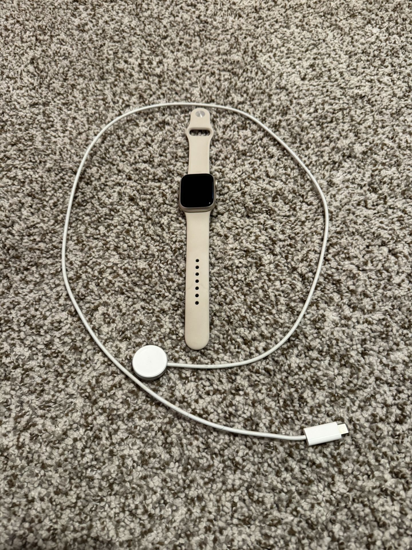 *LOWER PRICE Apple Watch Series 7 32GB w/charger