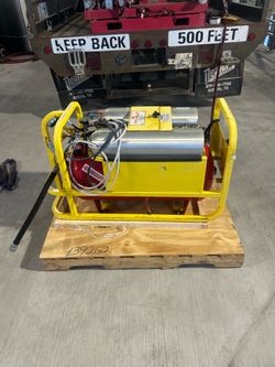 Portable fire extinguisher