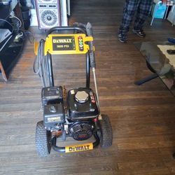 DeWalt Water Pressure Compressor 