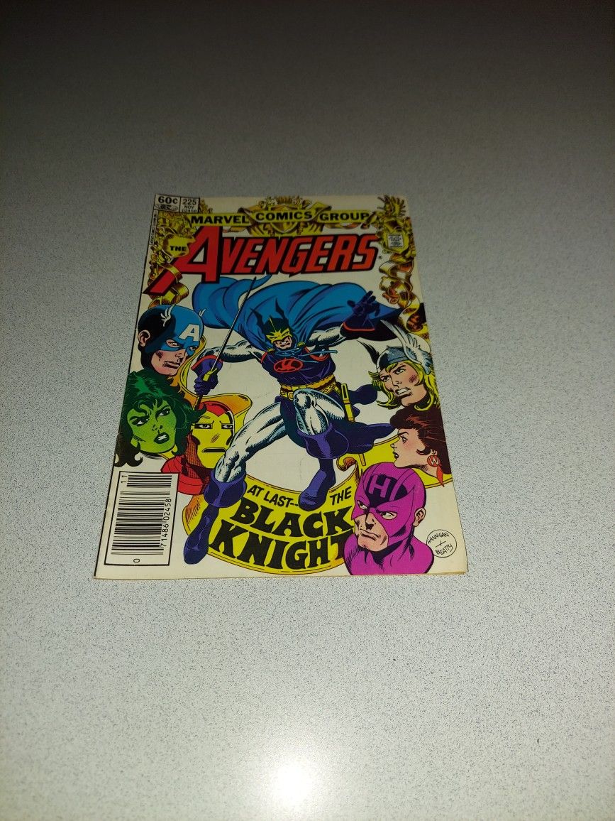 VINTAGE 1982 THE AVENGERS #225 COMIC