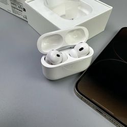 iPhone 14 Pro Max & AirPod Pro 2 In A Good Condition 