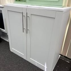 Newly Assembled Bathroom Wall Mounted Storage Cabinet